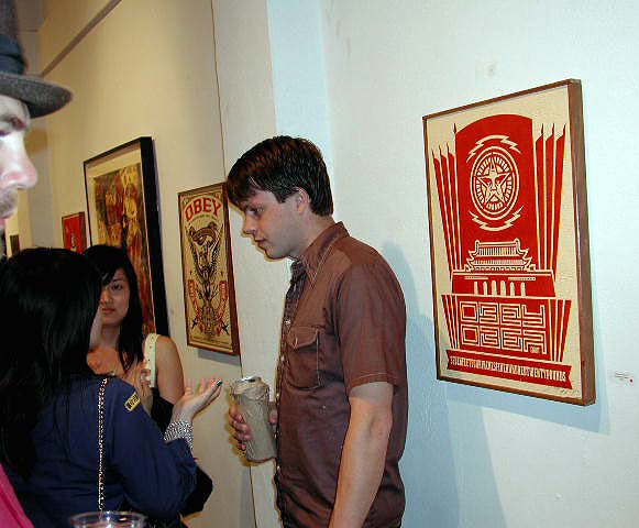 Shepard Fairey art Photo